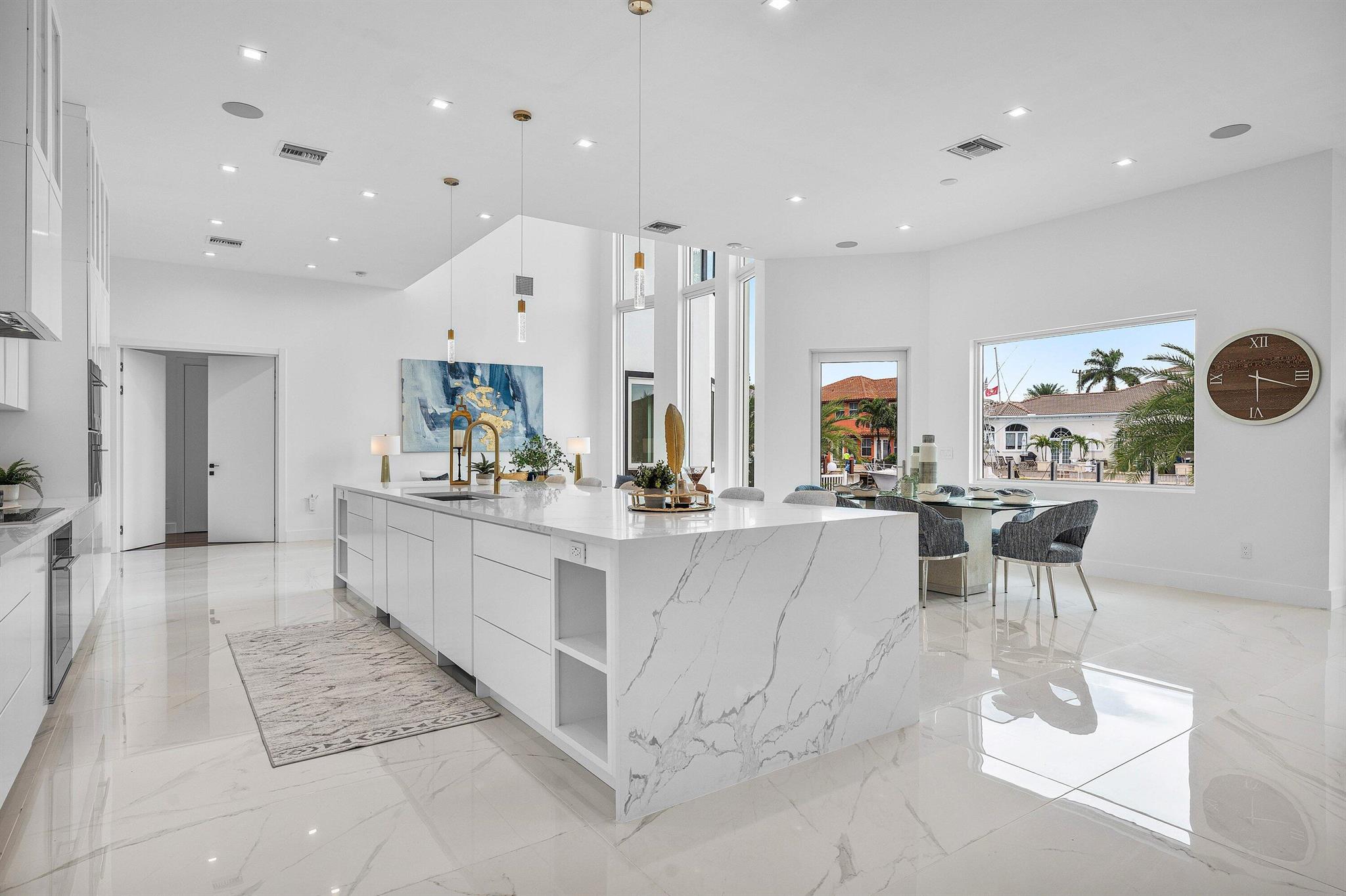 2641 NE 48th St Lighthouse Point, FL 33064