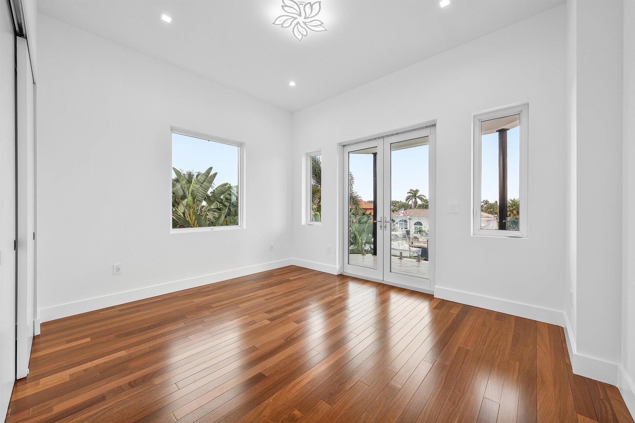 2641 NE 48th St Lighthouse Point, FL 33064