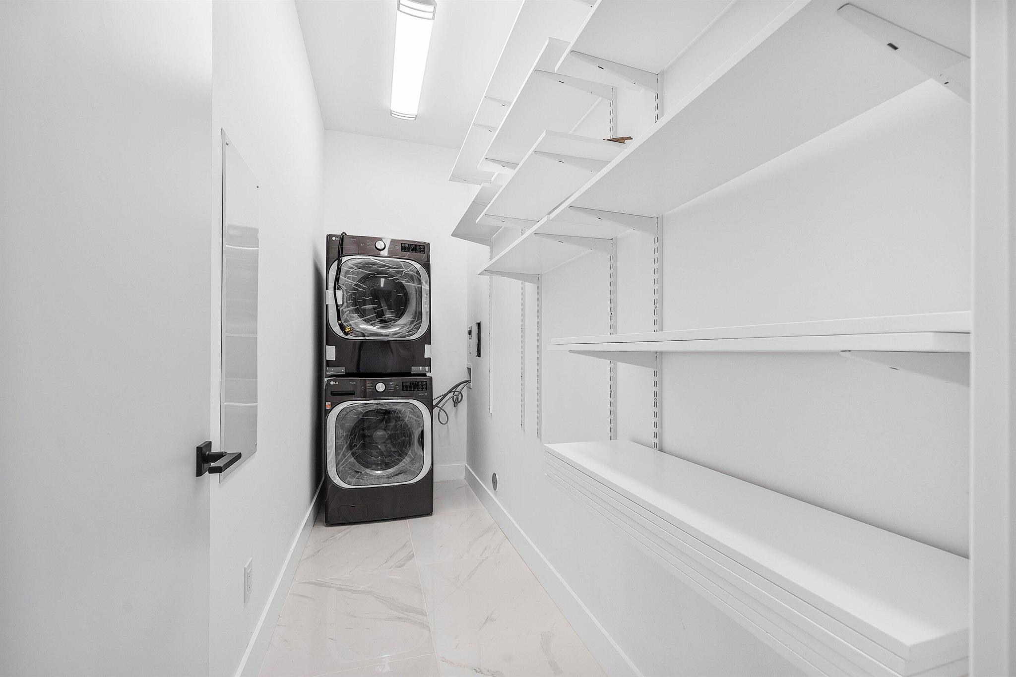 2641 NE 48th St Lighthouse Point, FL 33064