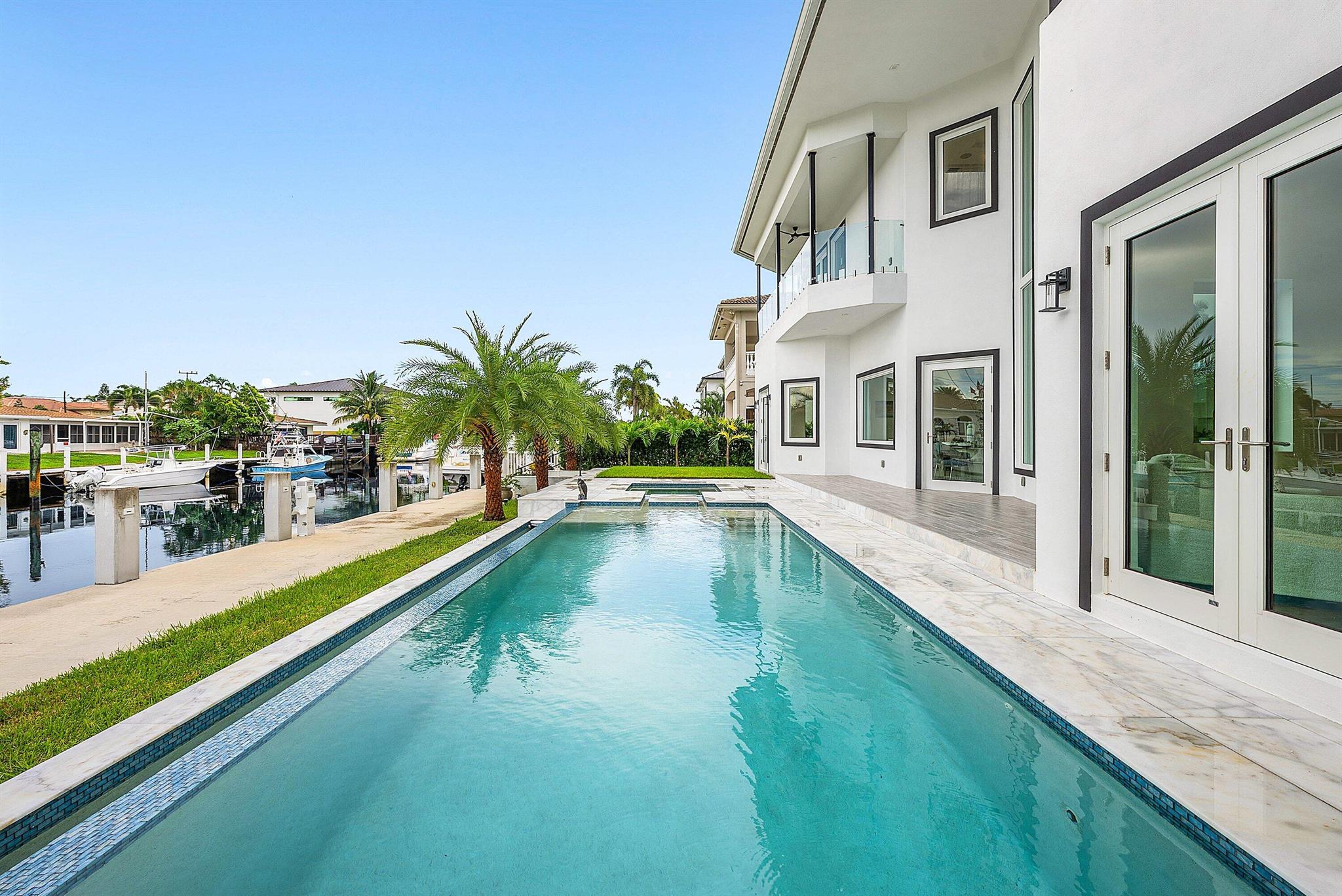 2641 NE 48th St Lighthouse Point, FL 33064