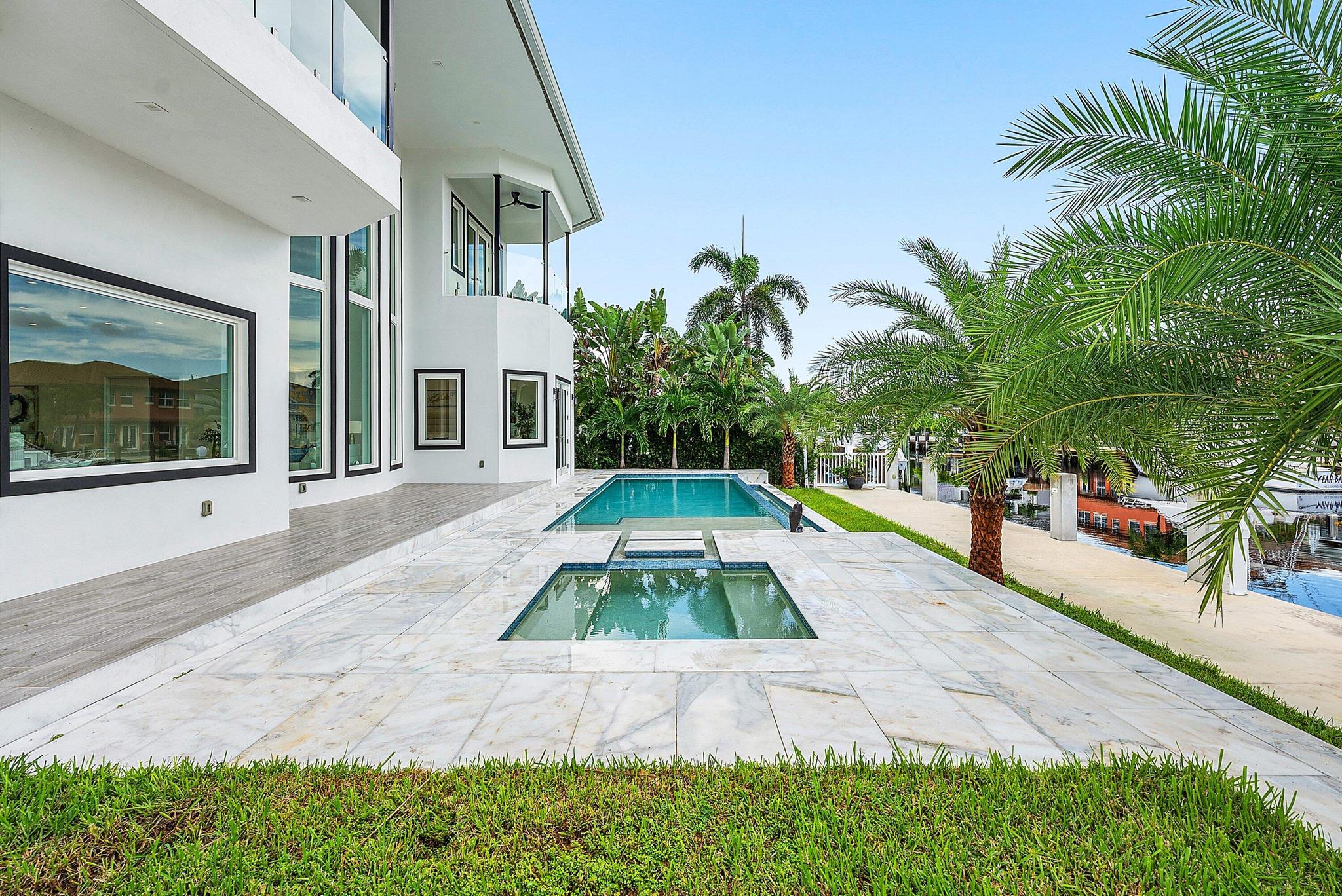 2641 NE 48th St Lighthouse Point, FL 33064