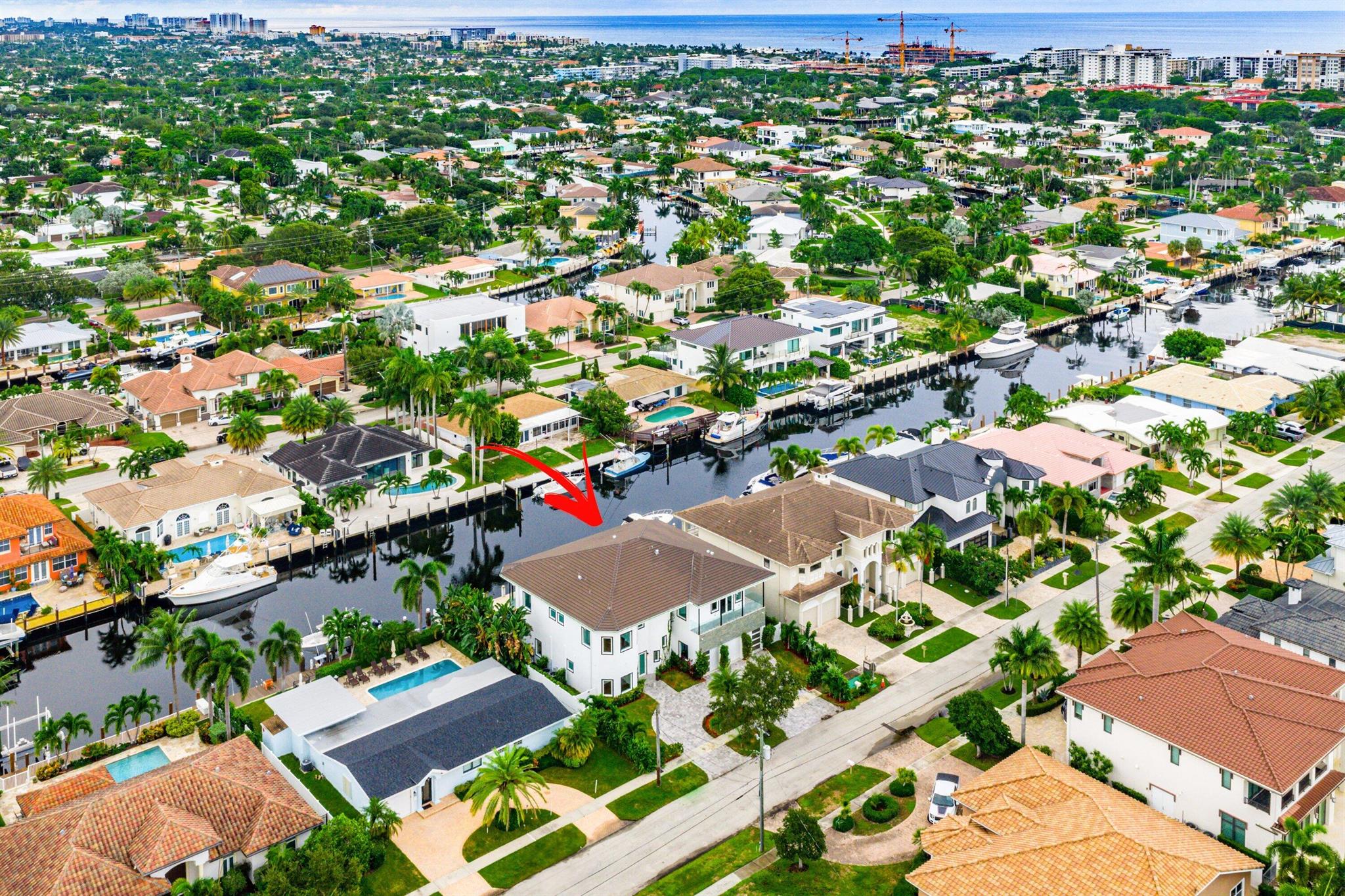 2641 NE 48th St Lighthouse Point, FL 33064