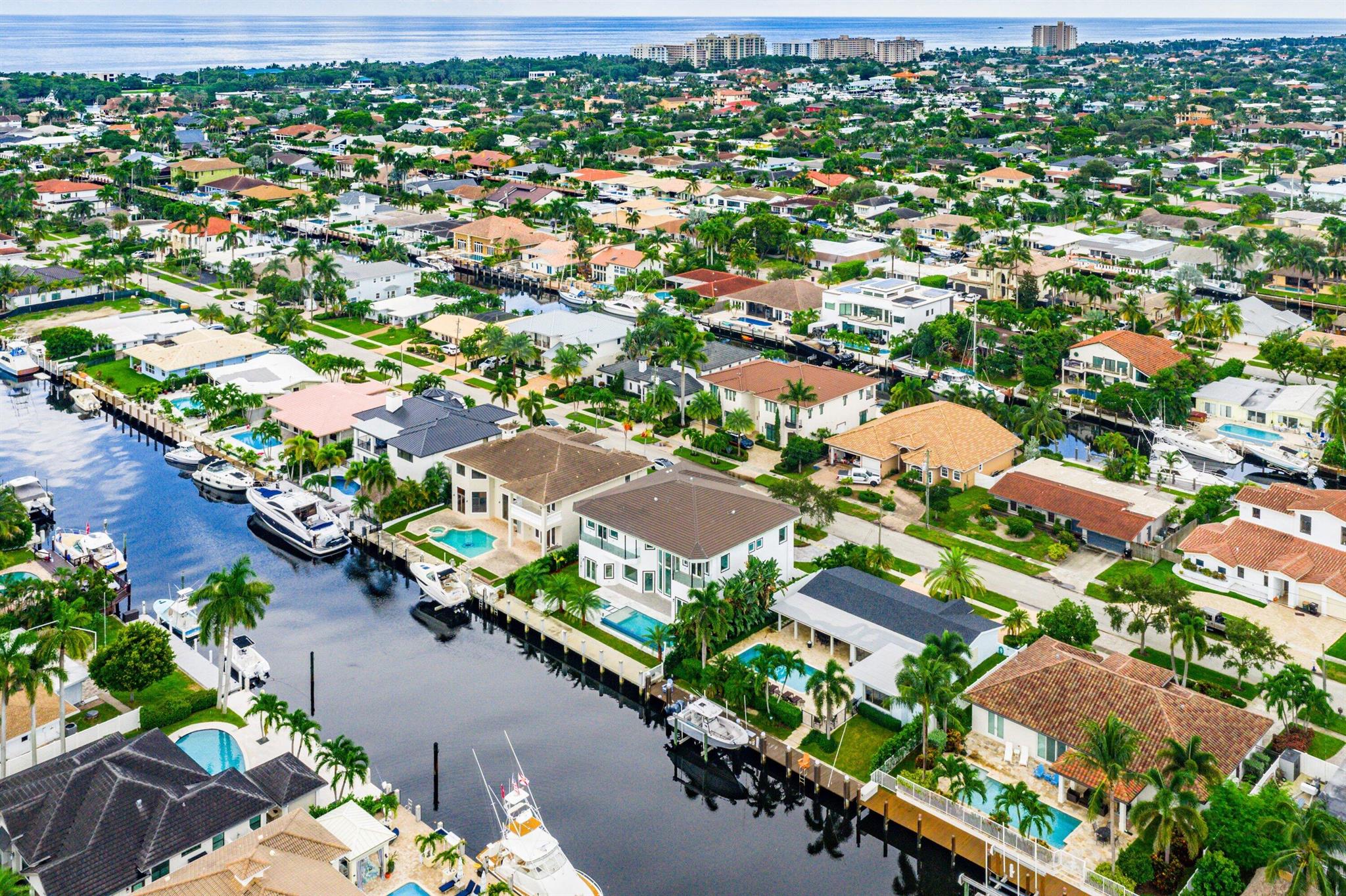 2641 NE 48th St Lighthouse Point, FL 33064