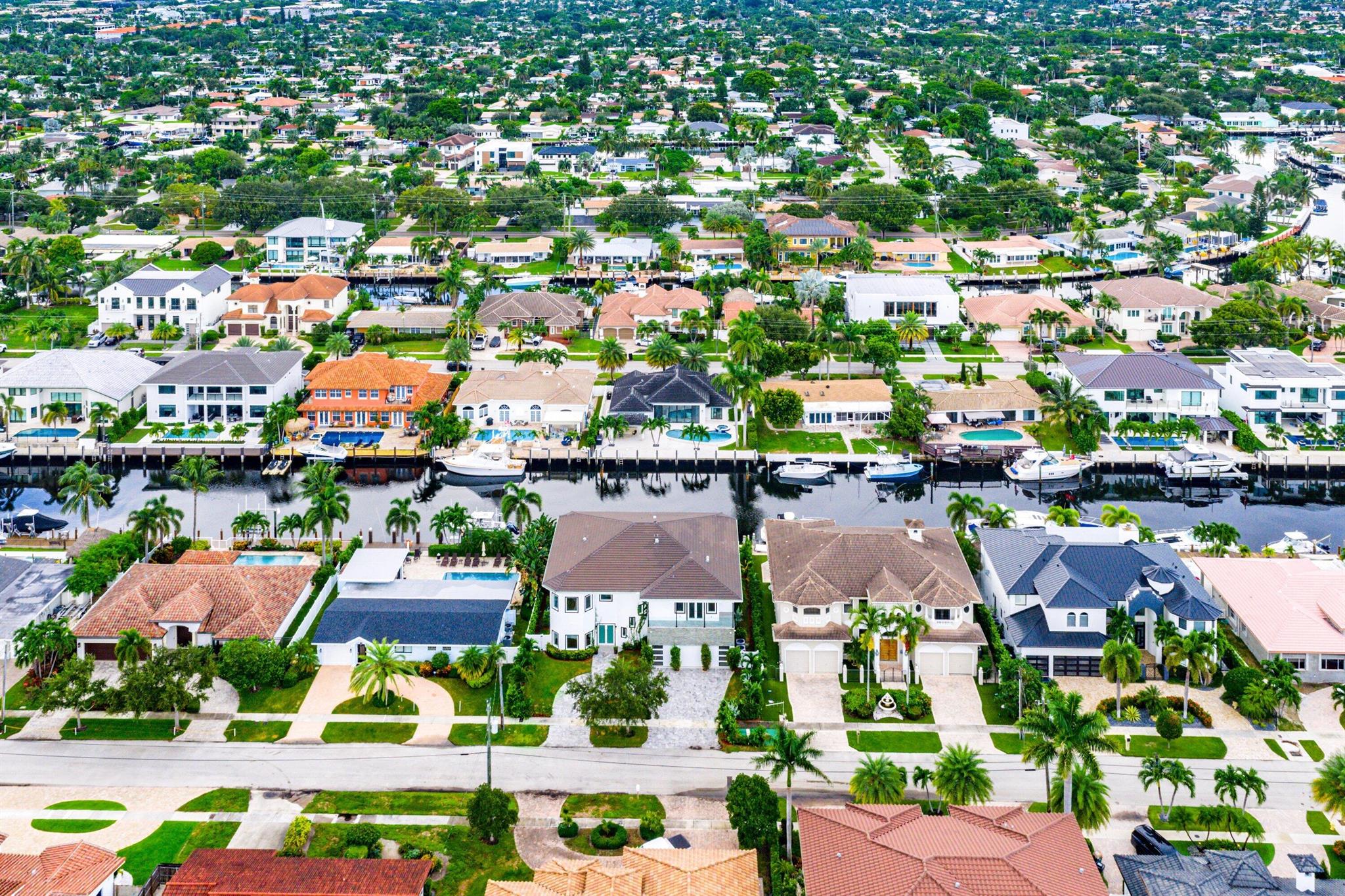 2641 NE 48th St Lighthouse Point, FL 33064