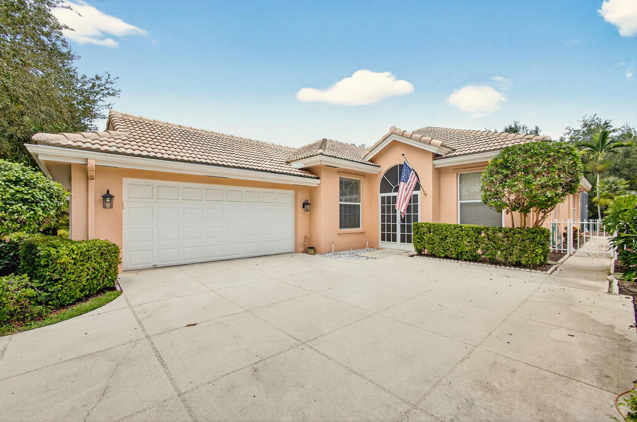 130 S Hampton Dr