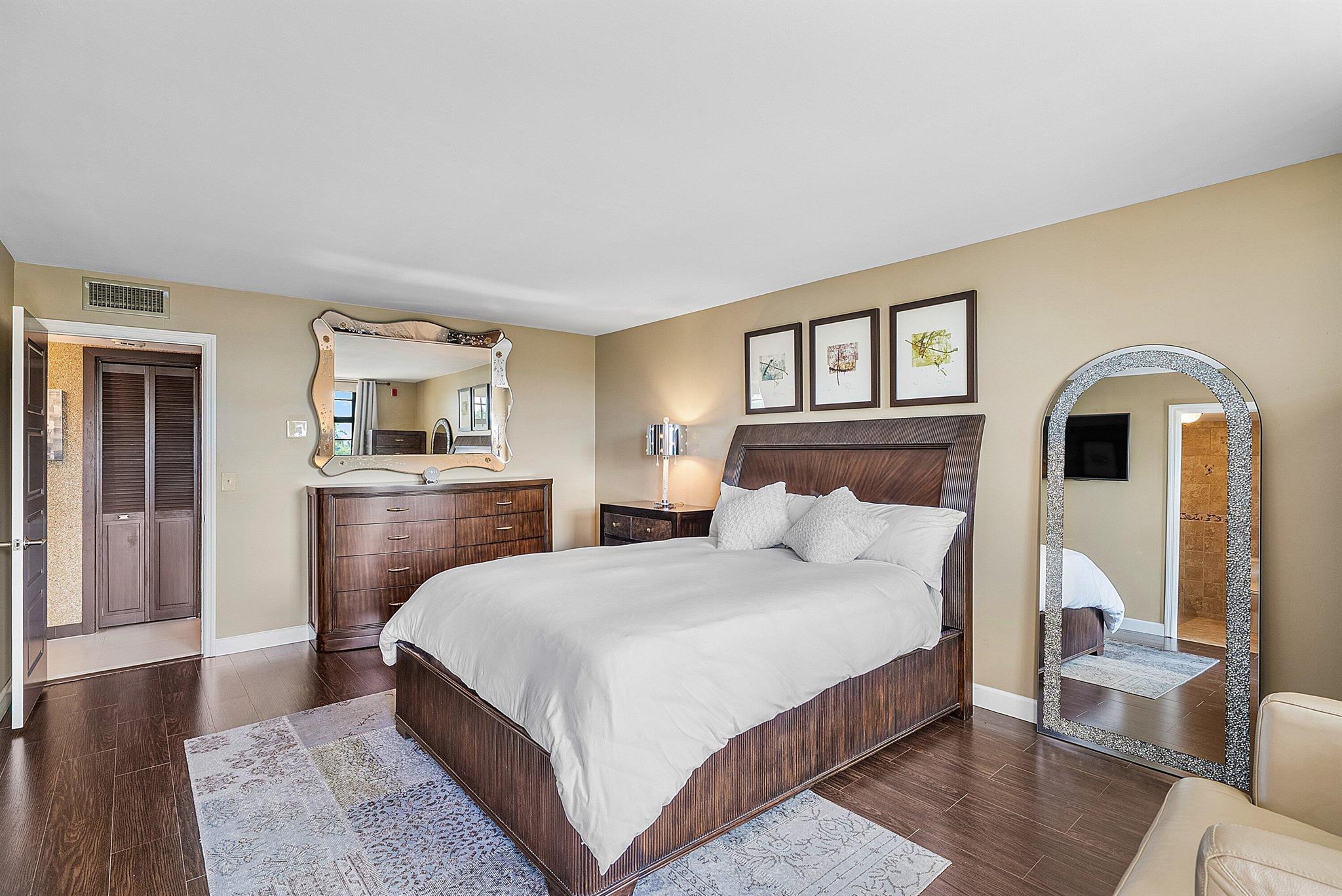 2500 Bay Dr #4a Pompano Beach, FL 33062