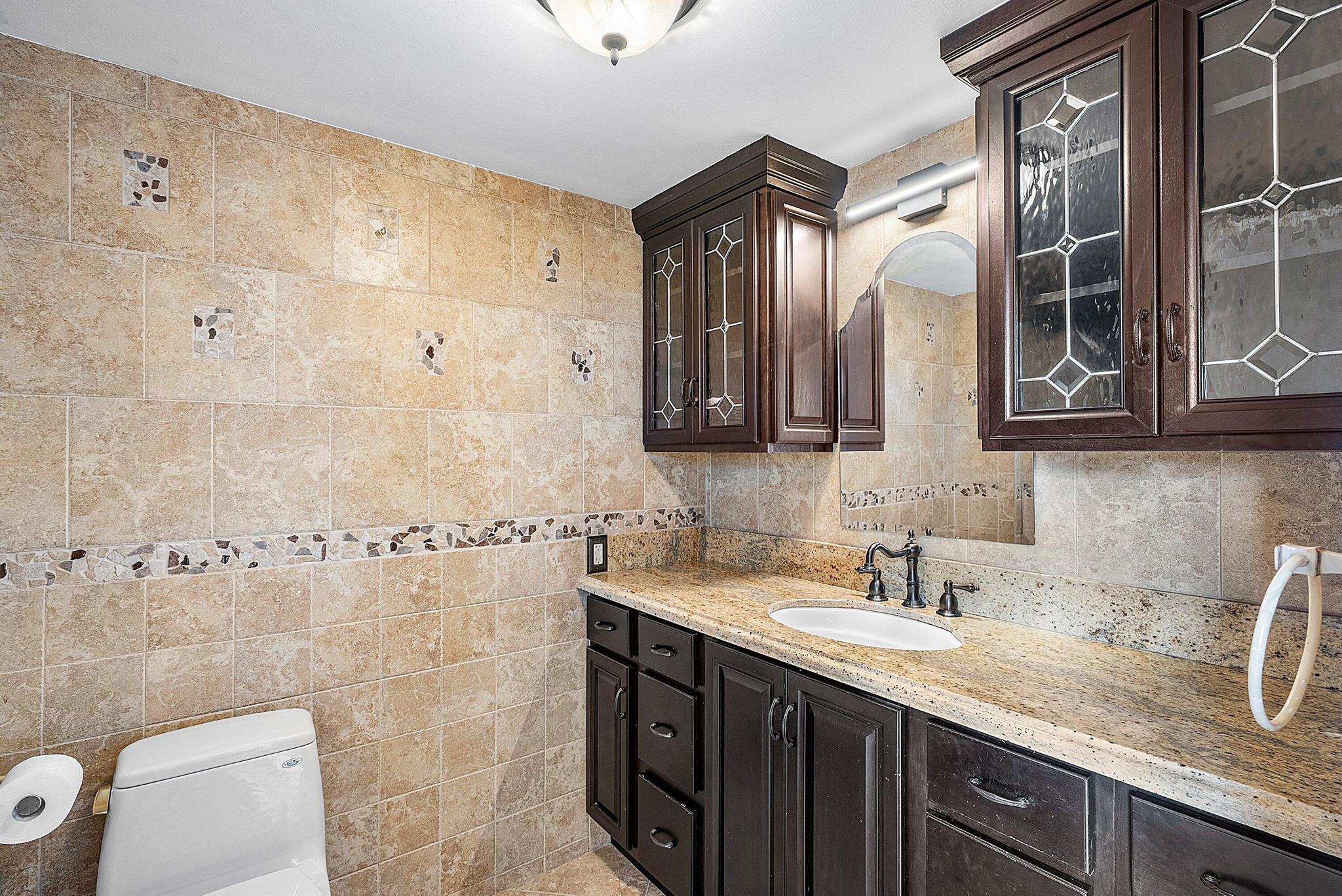 2500 Bay Dr #4a Pompano Beach, FL 33062