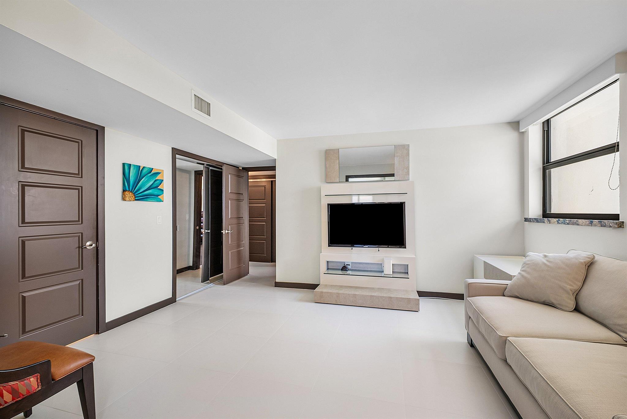 2500 Bay Dr #4a Pompano Beach, FL 33062