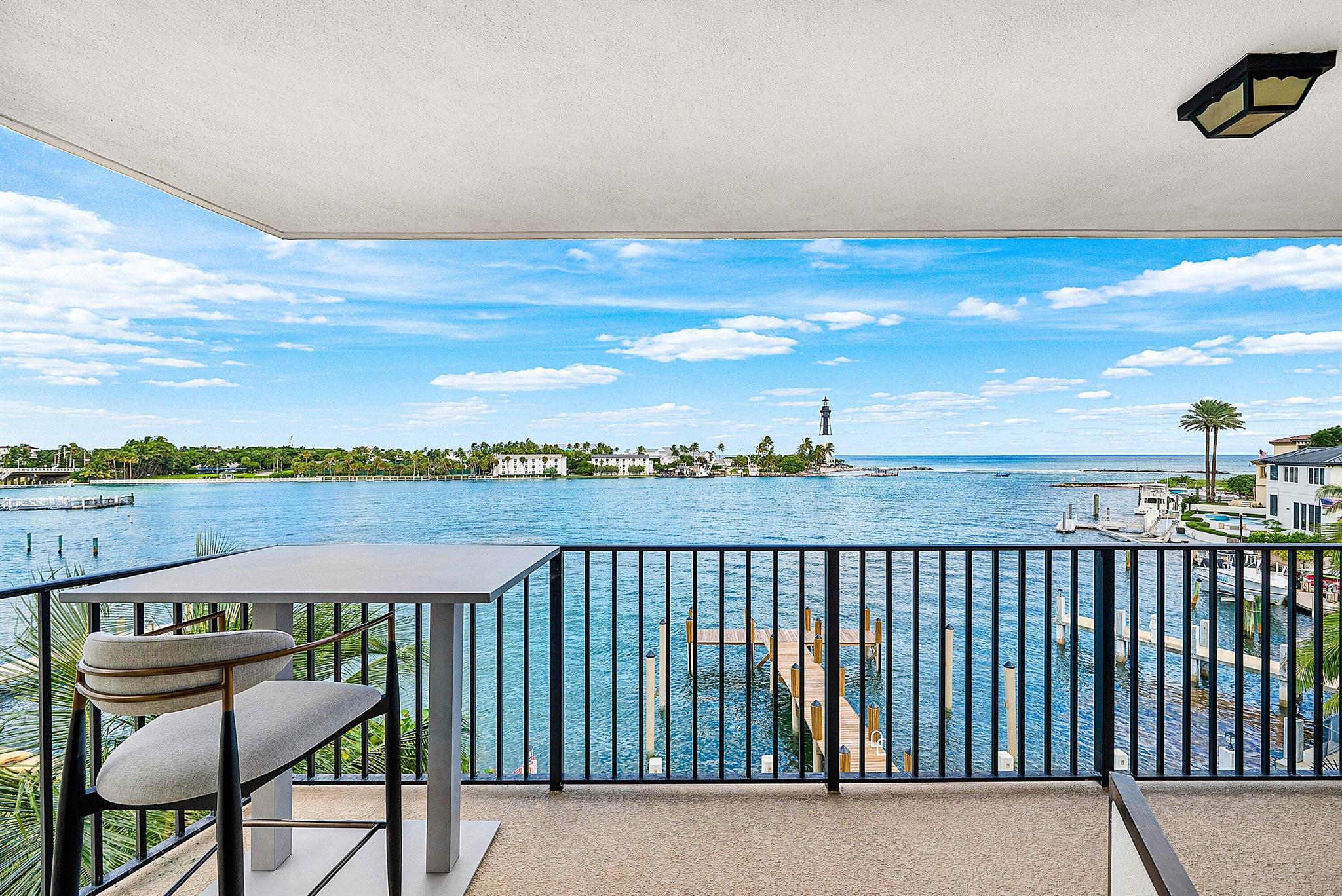 2500 Bay Dr #4a Pompano Beach, FL 33062