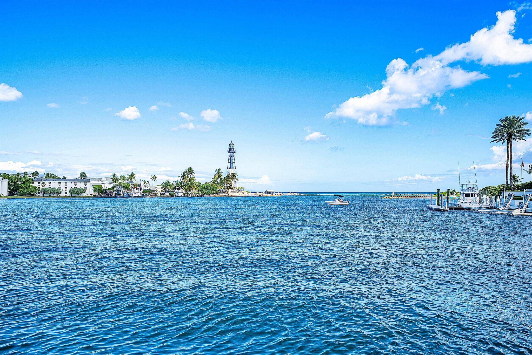 2500 Bay Dr #4a Pompano Beach, FL 33062