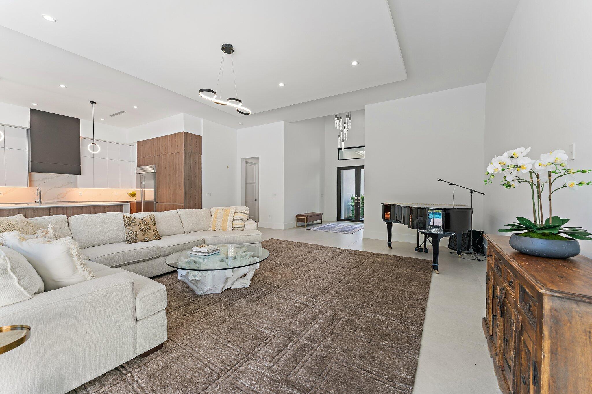 18488 Symphony Ct Jupiter, FL 33458