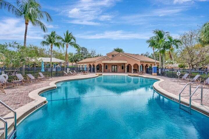 132 Via Castilla Jupiter, FL 33458