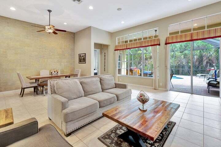 132 Via Castilla Jupiter, FL 33458