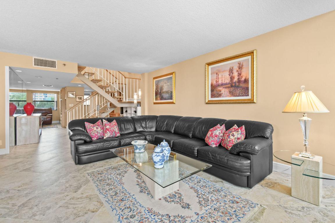 364 Golfview Rd #506 North Palm Beach, FL 33408