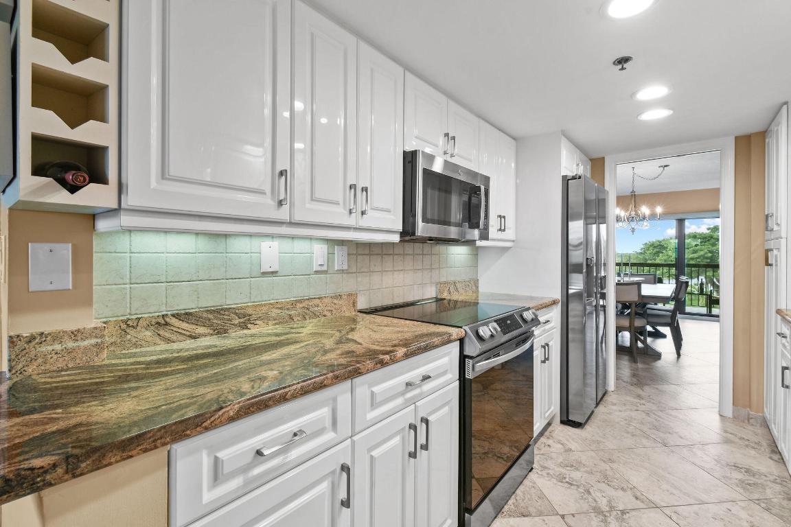 364 Golfview Rd #506 North Palm Beach, FL 33408