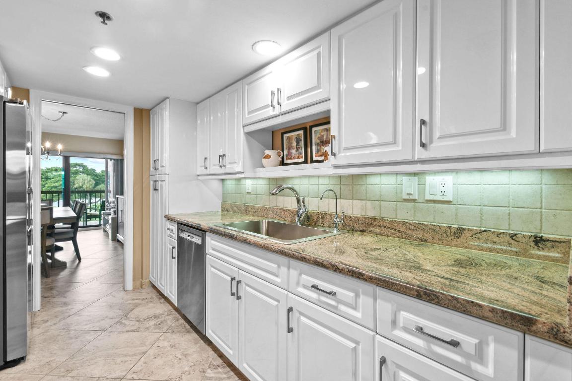 364 Golfview Rd #506 North Palm Beach, FL 33408