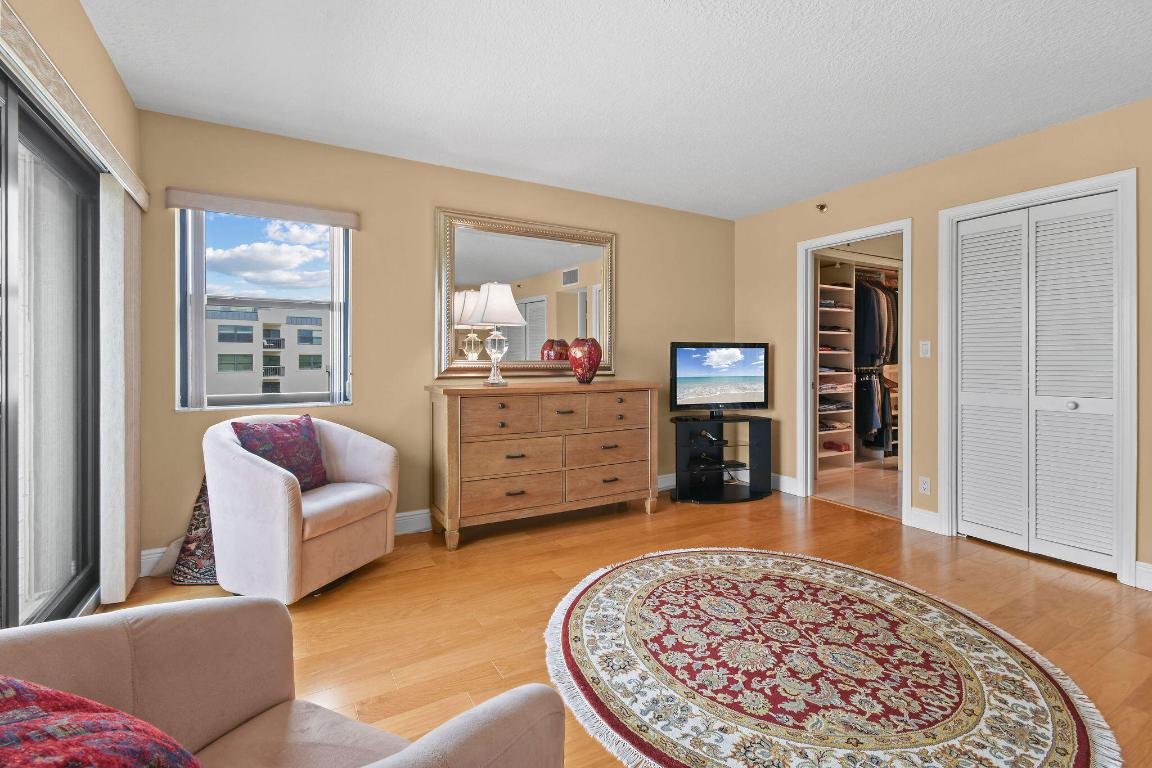 364 Golfview Rd #506 North Palm Beach, FL 33408