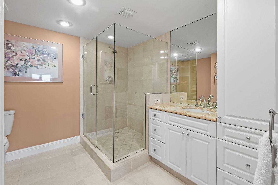 364 Golfview Rd #506 North Palm Beach, FL 33408