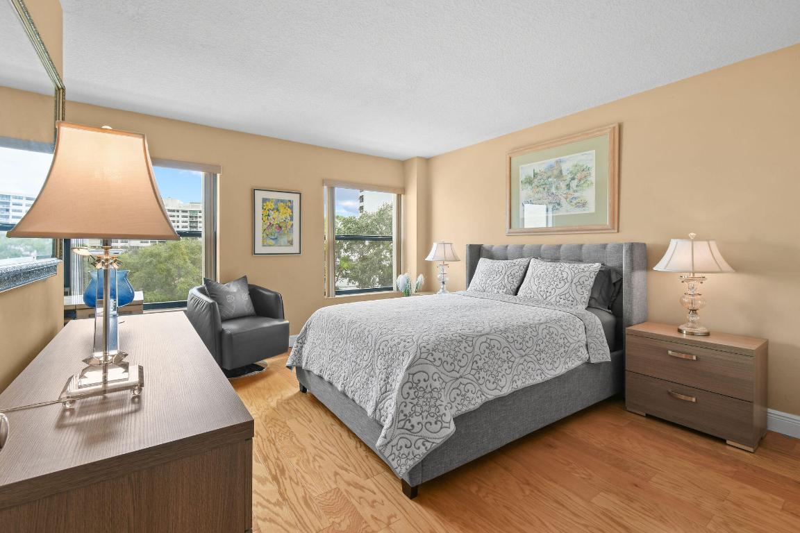 364 Golfview Rd #506 North Palm Beach, FL 33408