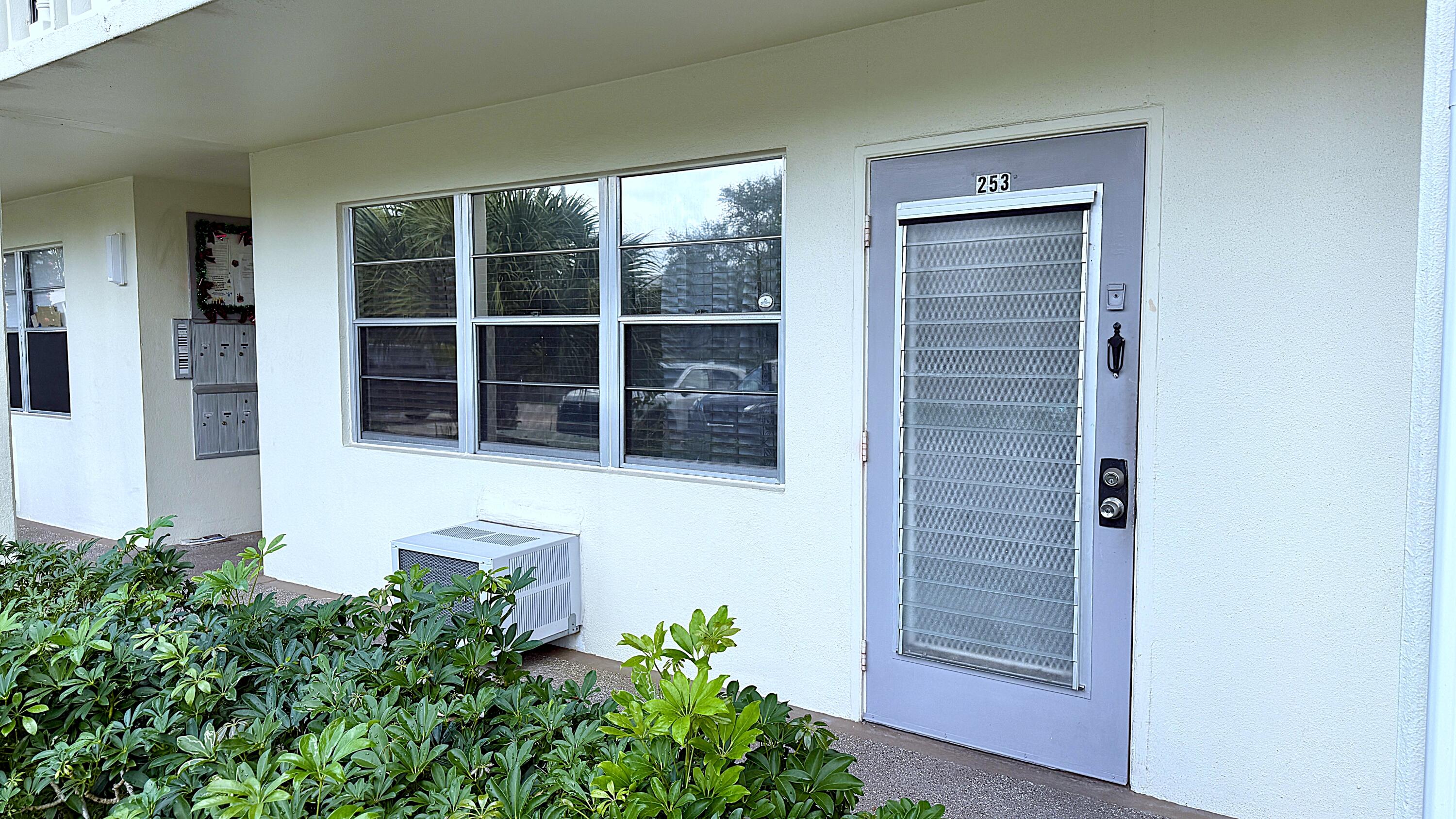 253 Newport P