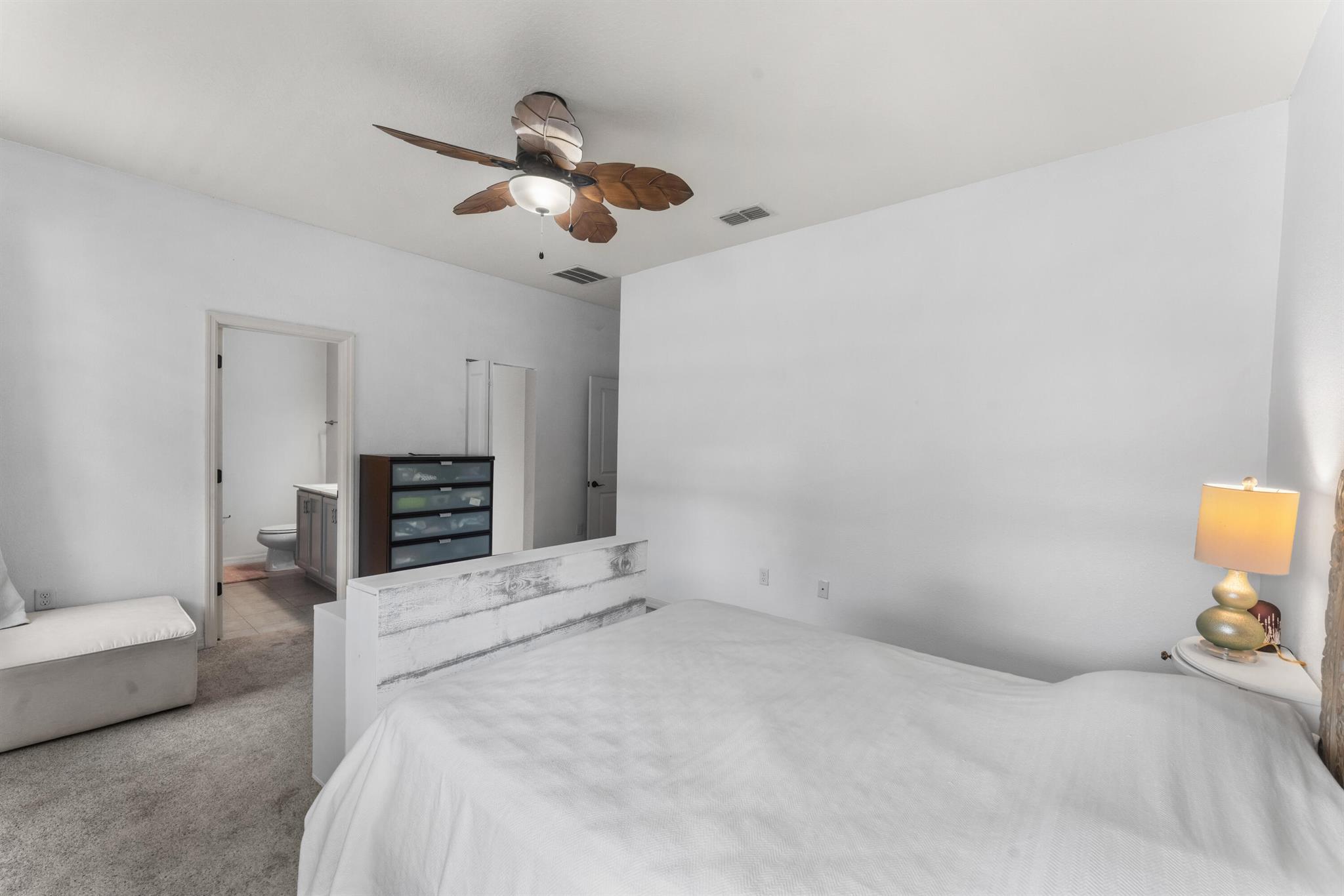 110 65th Ave Bradenton, FL 34203