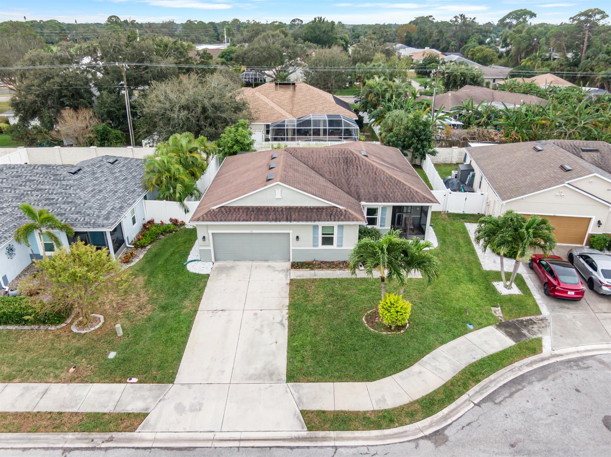 110 65th Ave Bradenton, FL 34203