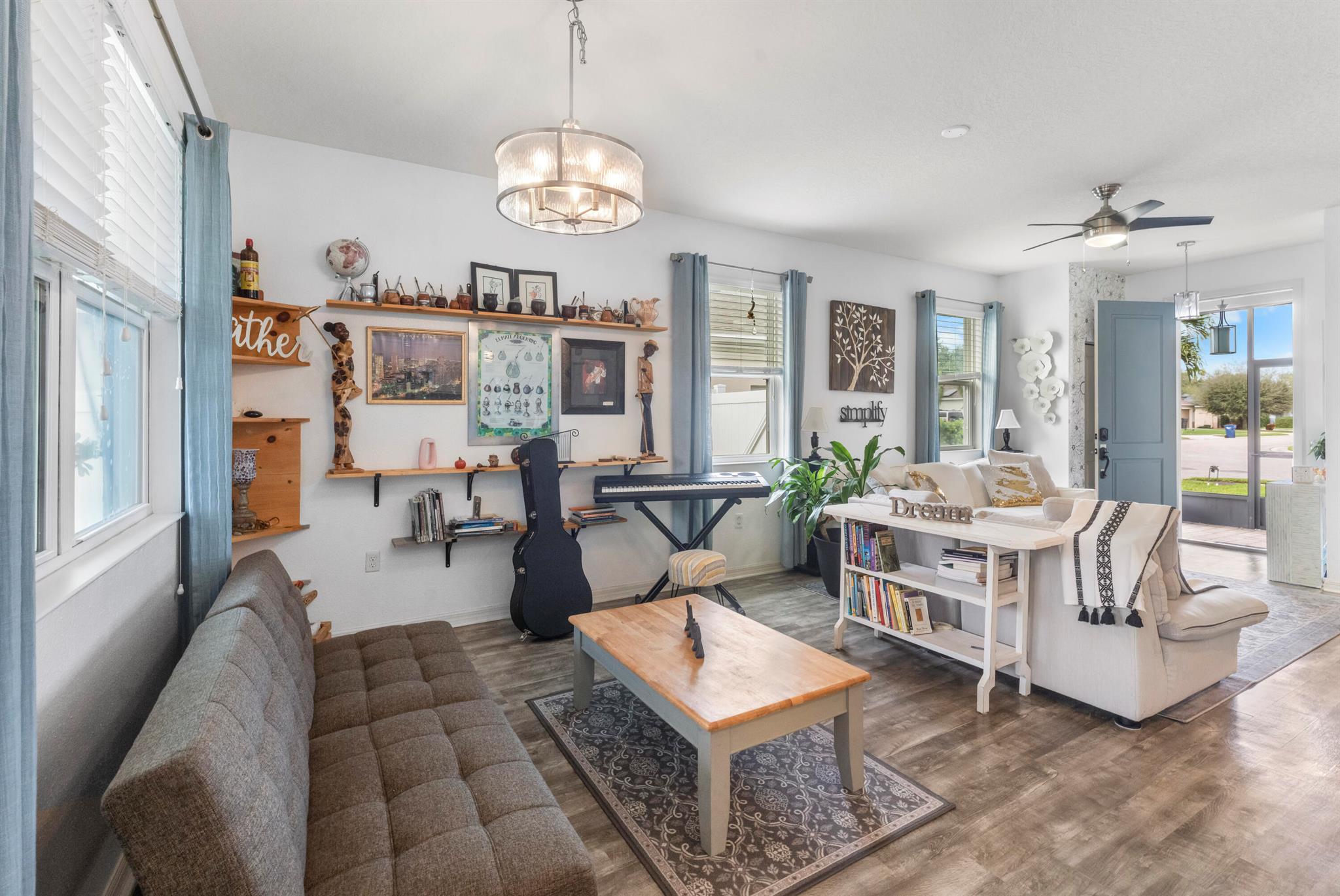 110 65th Ave Bradenton, FL 34203