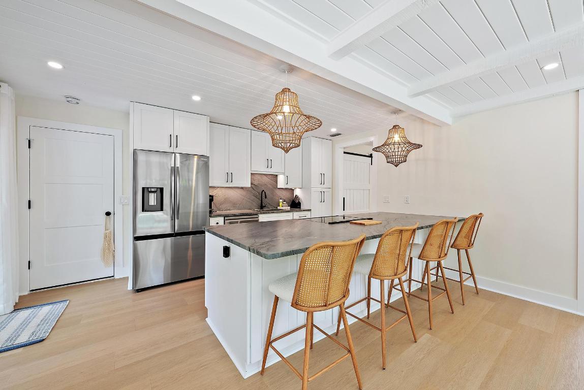 1604 Seabrook Tequesta, FL 33469