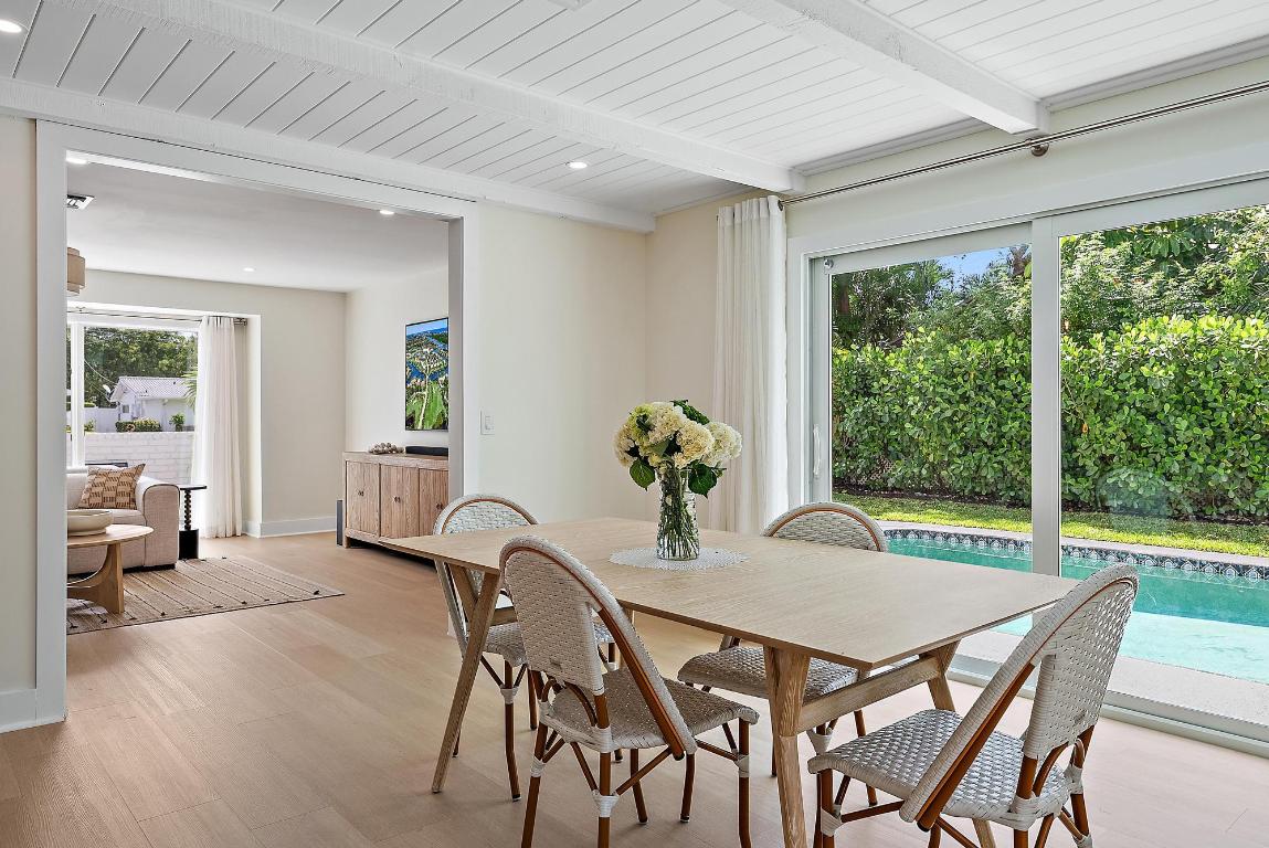 1604 Seabrook Tequesta, FL 33469