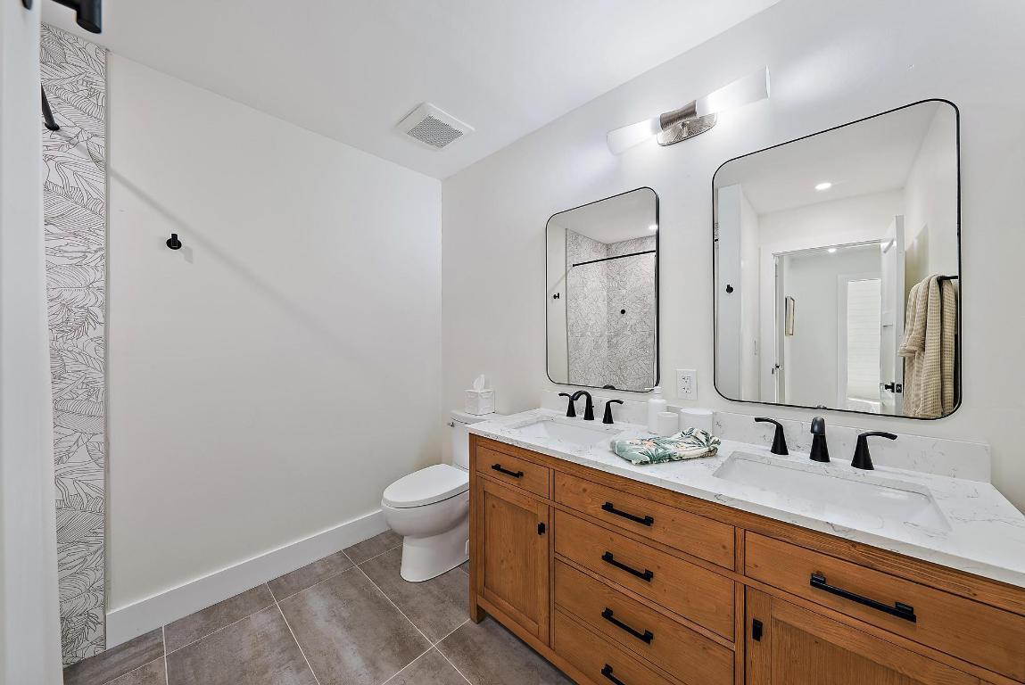 1604 Seabrook Tequesta, FL 33469