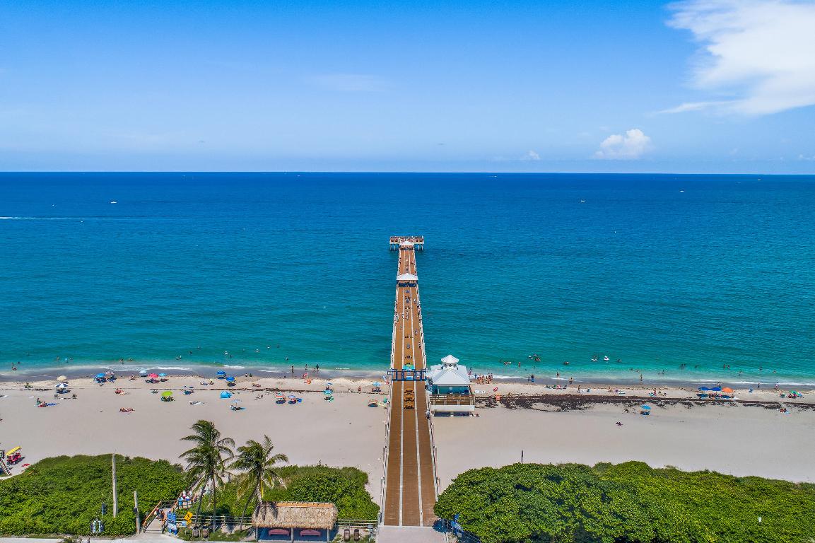 1604 Seabrook Tequesta, FL 33469