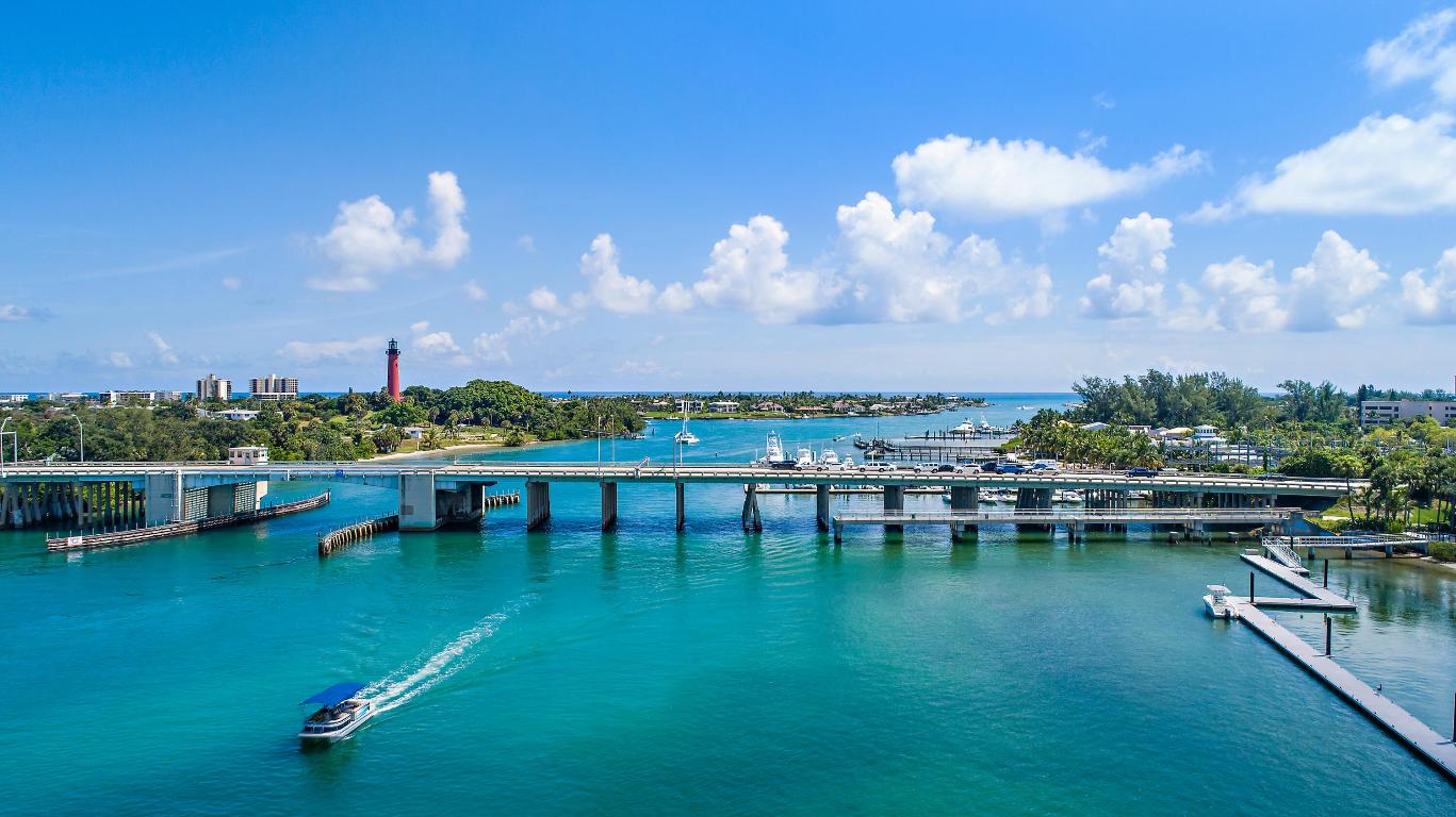 1604 Seabrook Tequesta, FL 33469