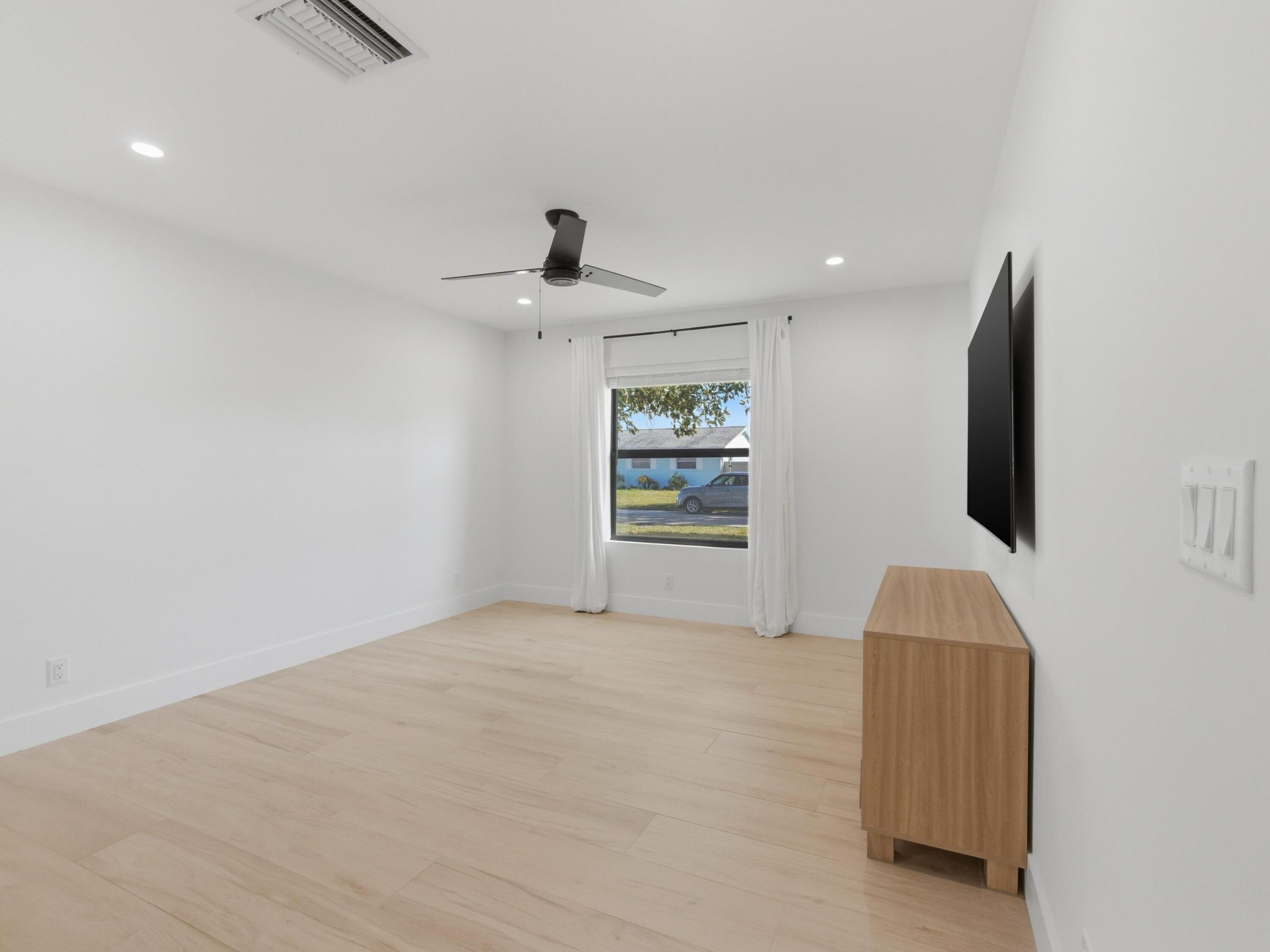 19124 SE Fearnley Jupiter, FL 33469