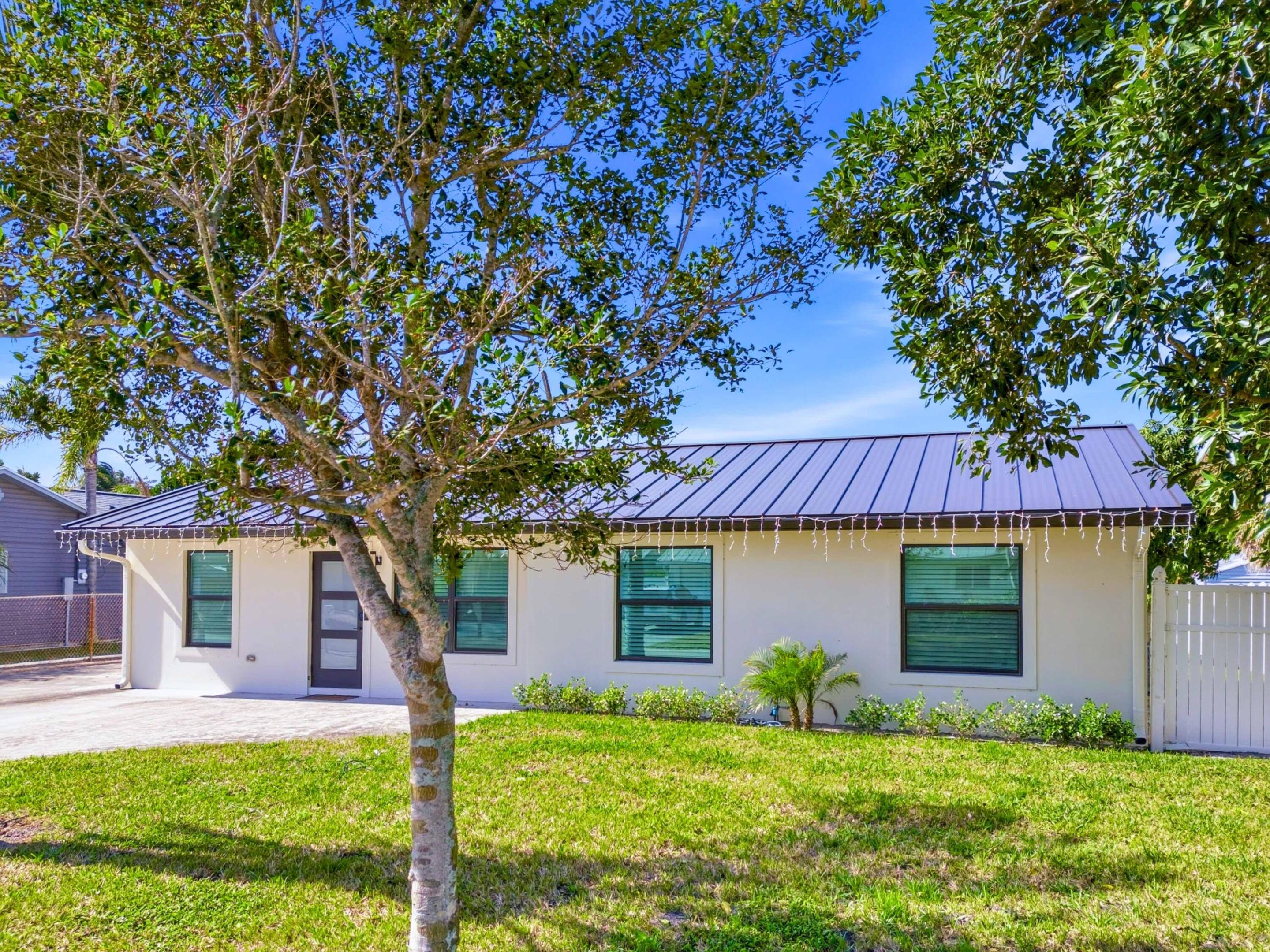 19124 SE Fearnley Jupiter, FL 33469