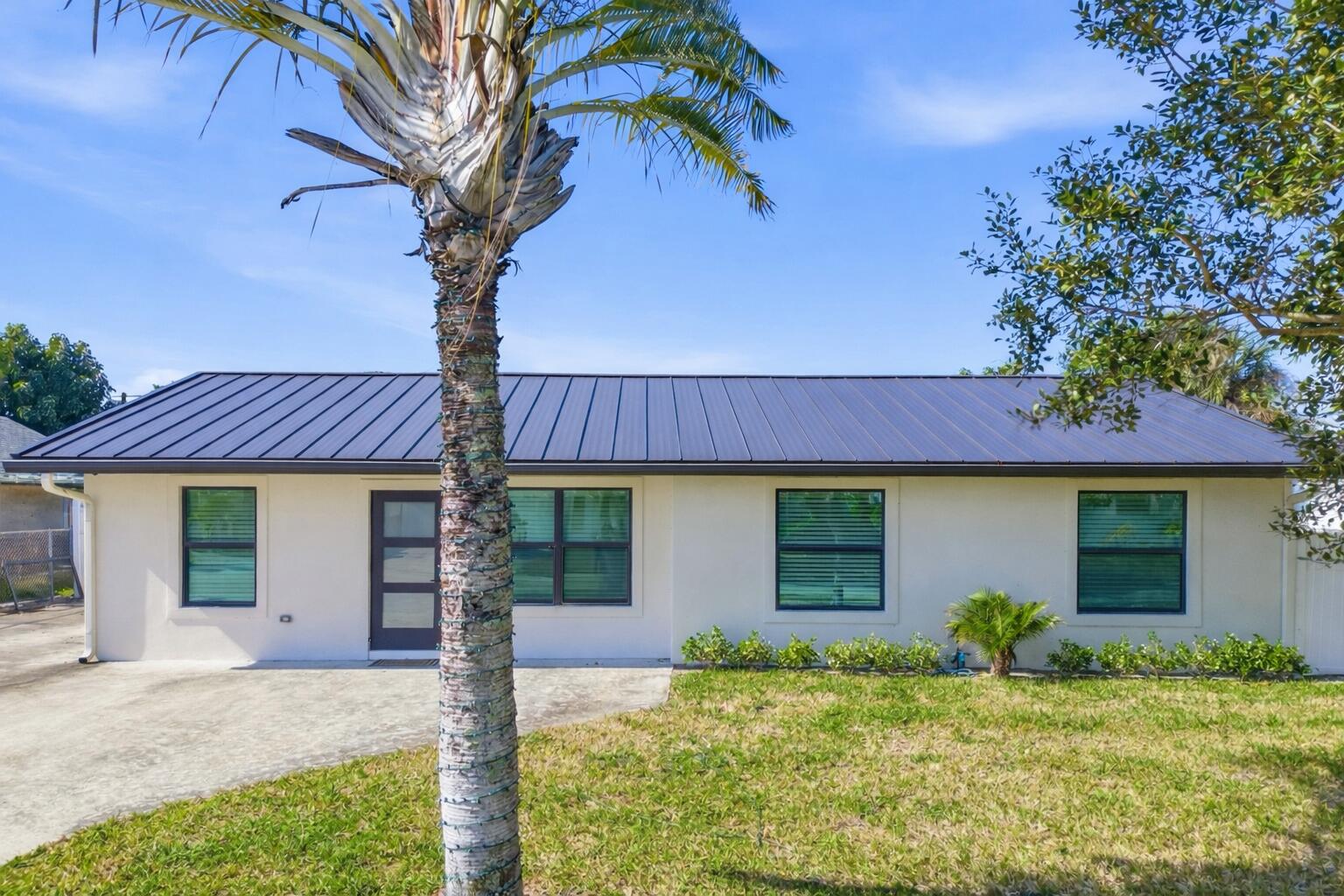 19124 SE Fearnley Jupiter, FL 33469