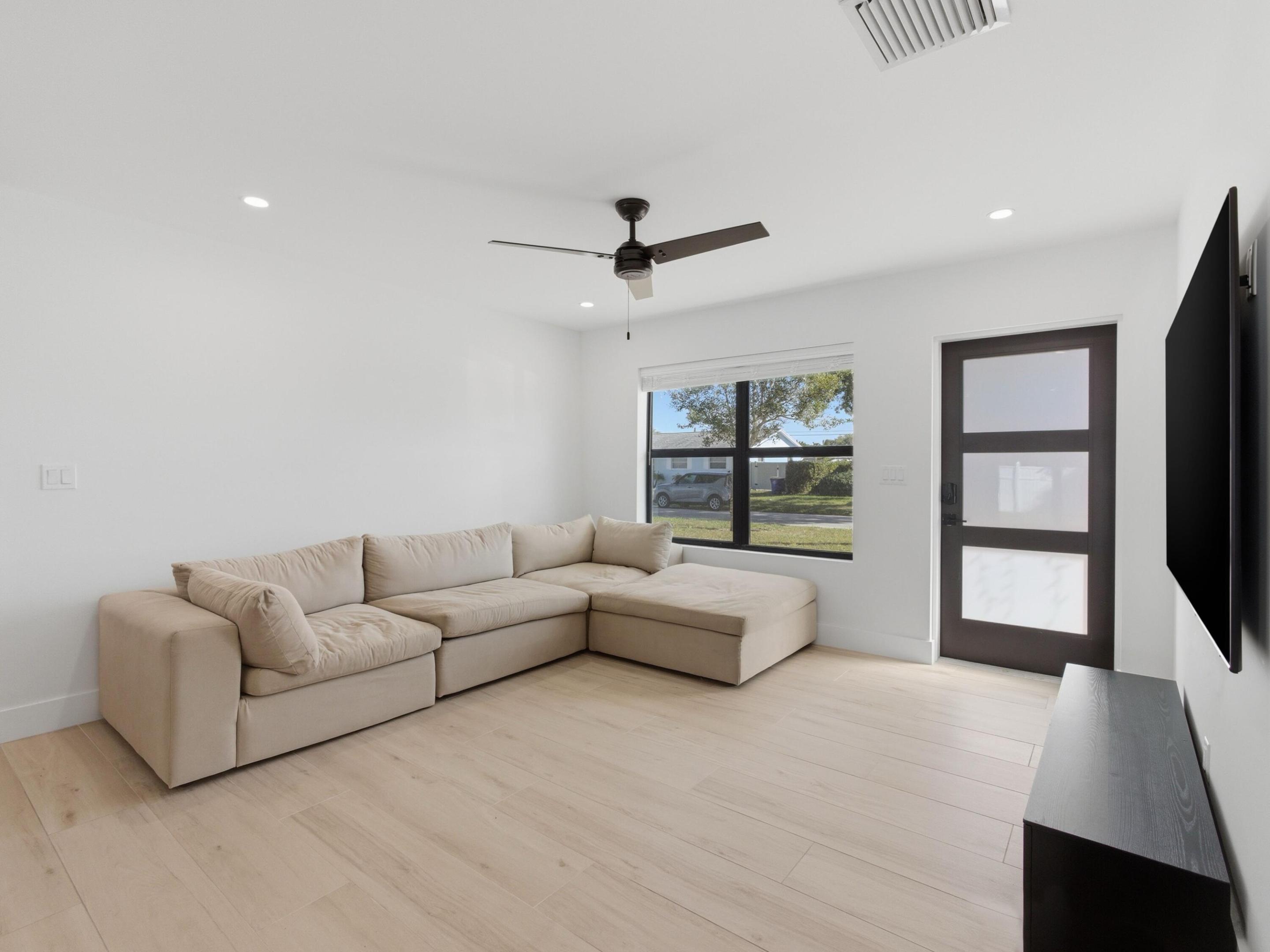 19124 SE Fearnley Jupiter, FL 33469