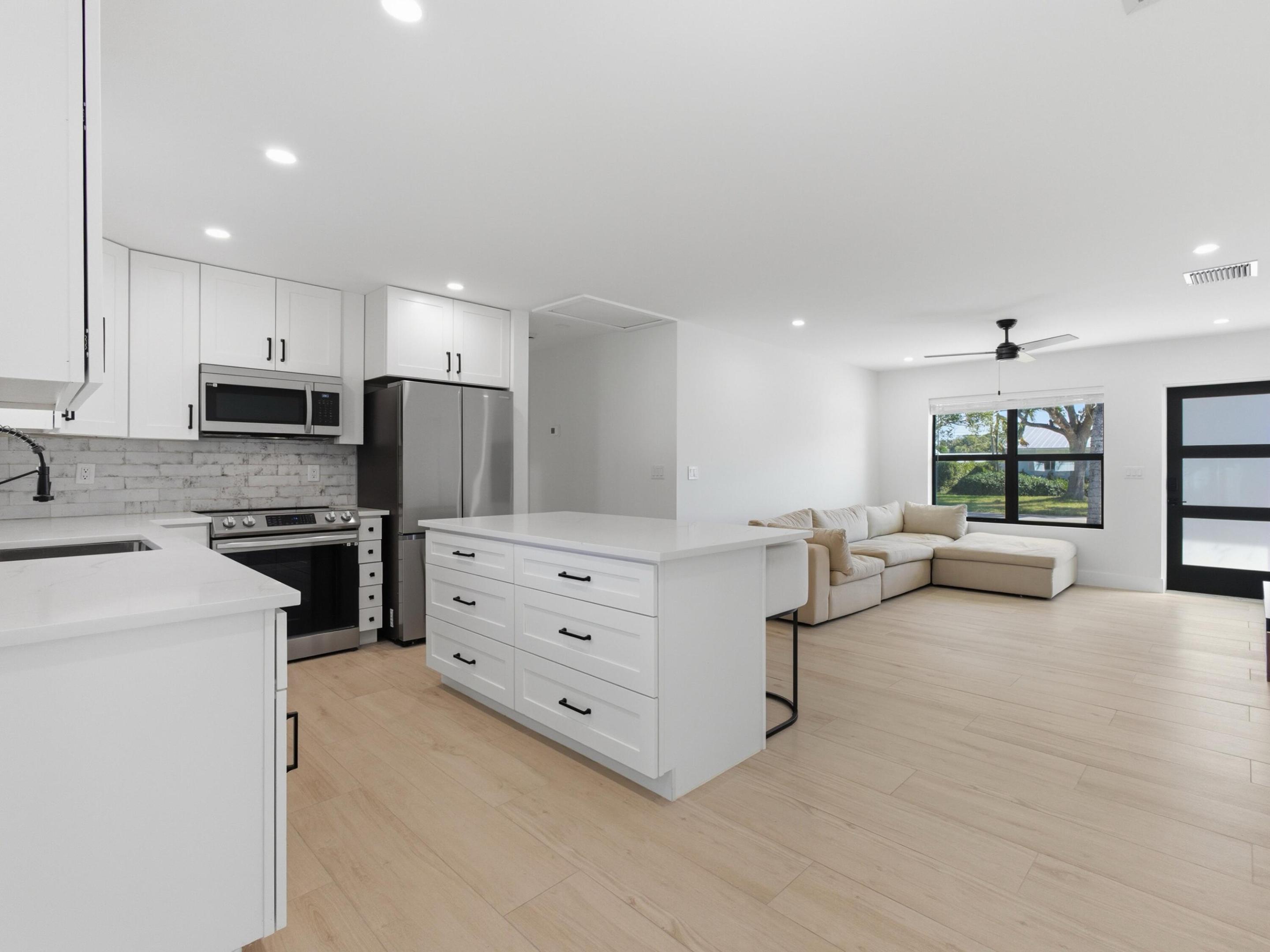 19124 SE Fearnley Jupiter, FL 33469