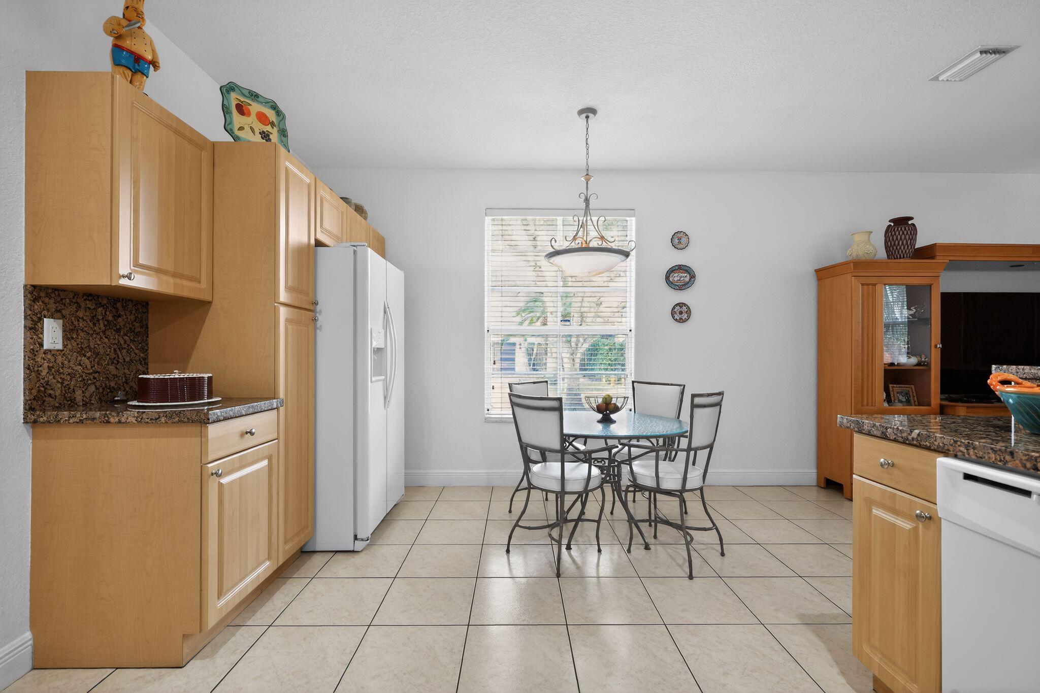 16613 NW 77th Miami Lakes, FL 33016