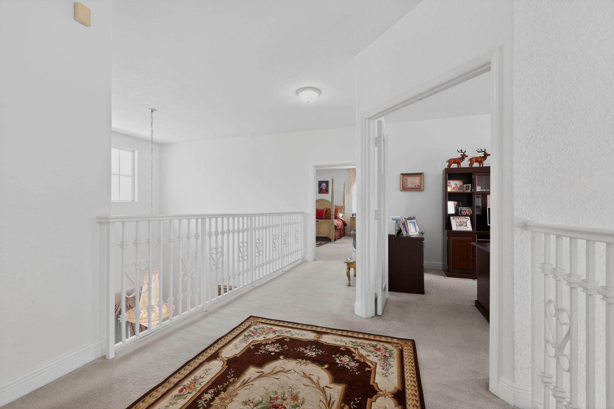 16613 NW 77th Miami Lakes, FL 33016