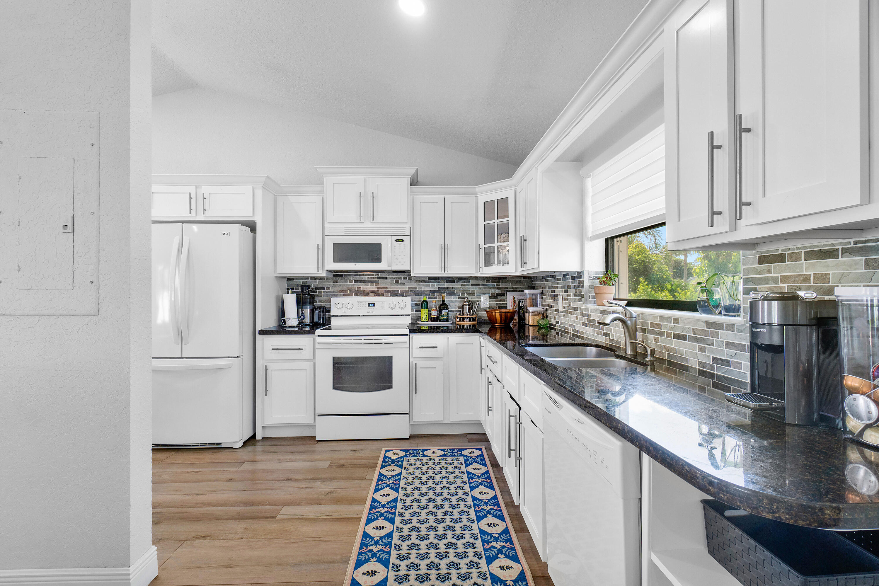 6085 Robinson Jupiter, FL 33458