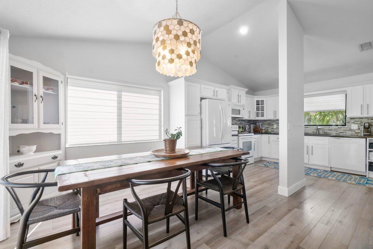 6085 Robinson Jupiter, FL 33458