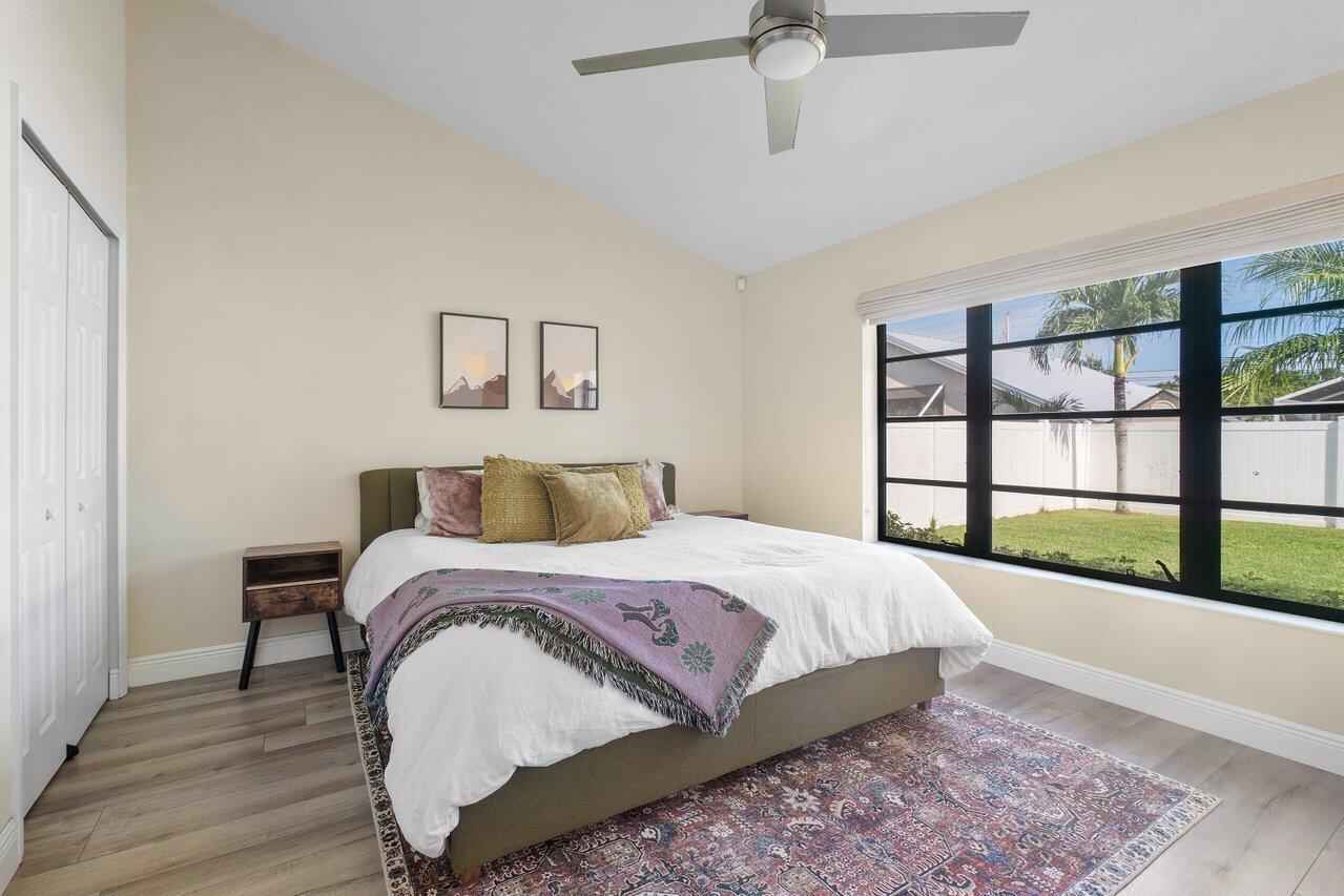 6085 Robinson Jupiter, FL 33458