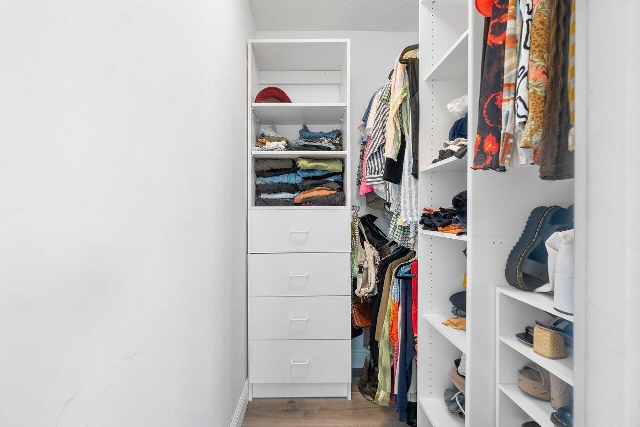 6085 Robinson Jupiter, FL 33458