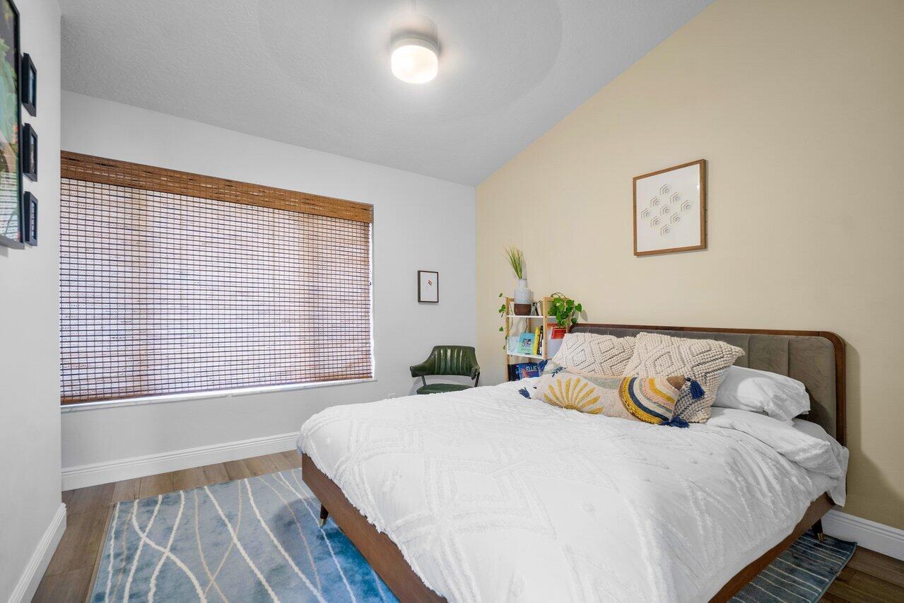 6085 Robinson Jupiter, FL 33458