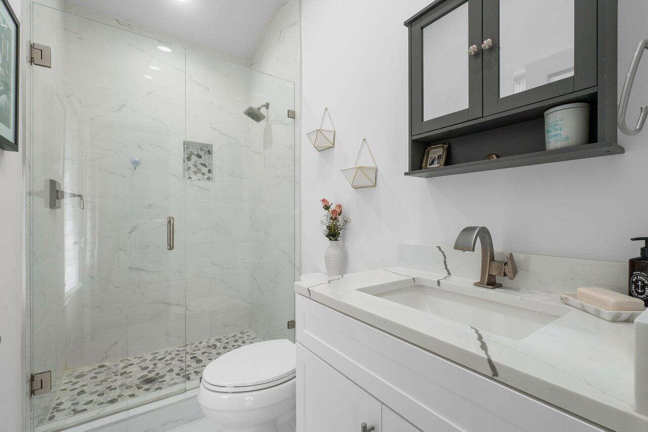 6085 Robinson Jupiter, FL 33458