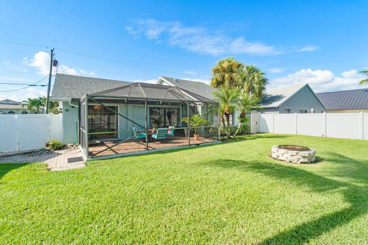 6085 Robinson Jupiter, FL 33458