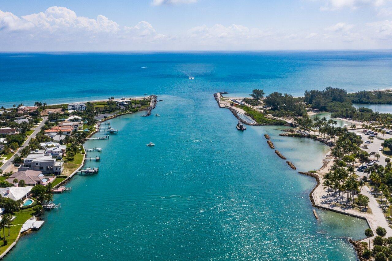 6085 Robinson Jupiter, FL 33458