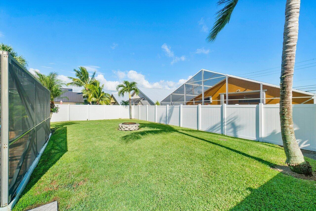 6085 Robinson Jupiter, FL 33458