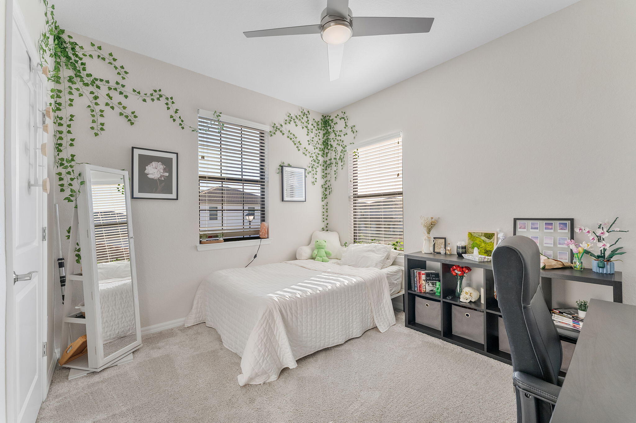 8623 Patron Lake Worth, FL 33467