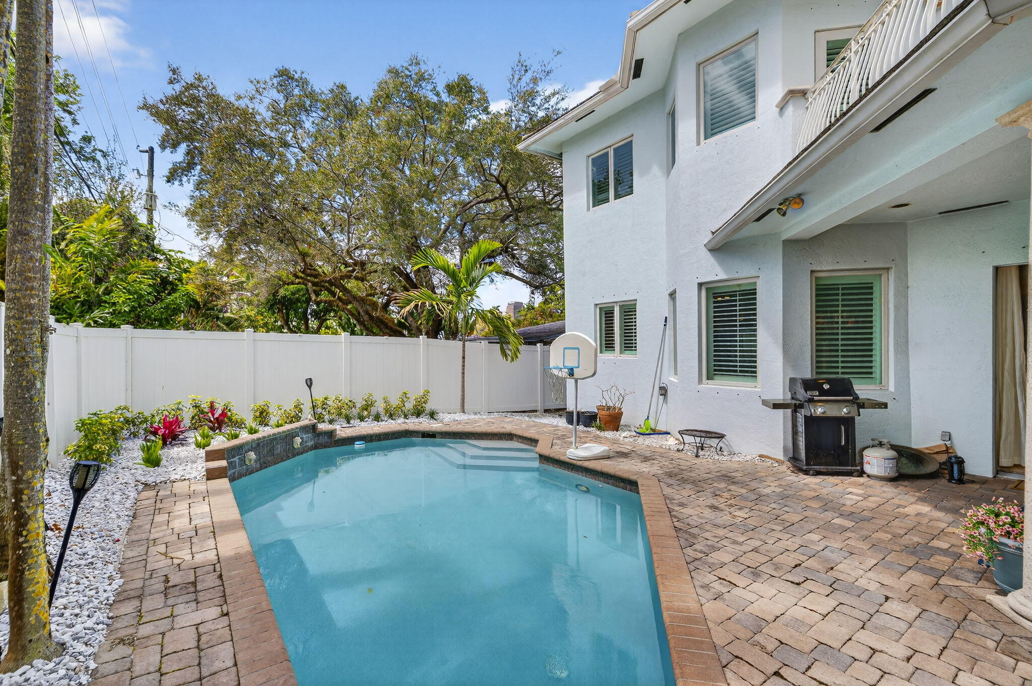 1020 SE 11th Fort Lauderdale, FL 33316